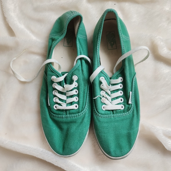 VINTAGE Womens Green VANS Distressed Kelly Green Low Sole Size 10 Y2K - Picture 1 of 4